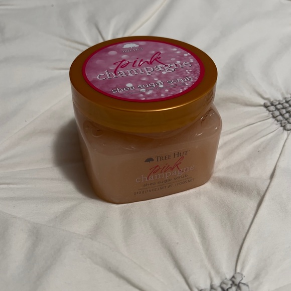 Tree Hut Pink Champagne Shea Sugar Body Scrub - Picture 3 of 10